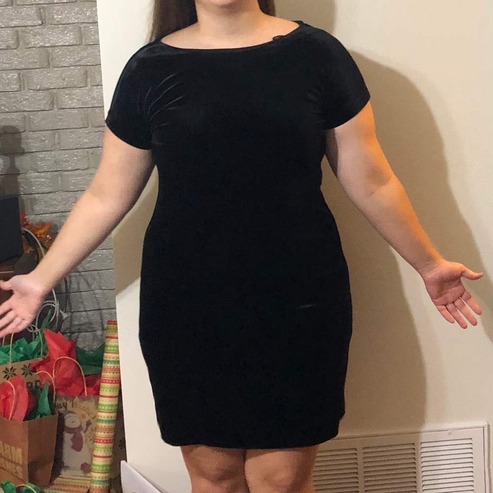 Alyx Size 14 Black Velvet Dress